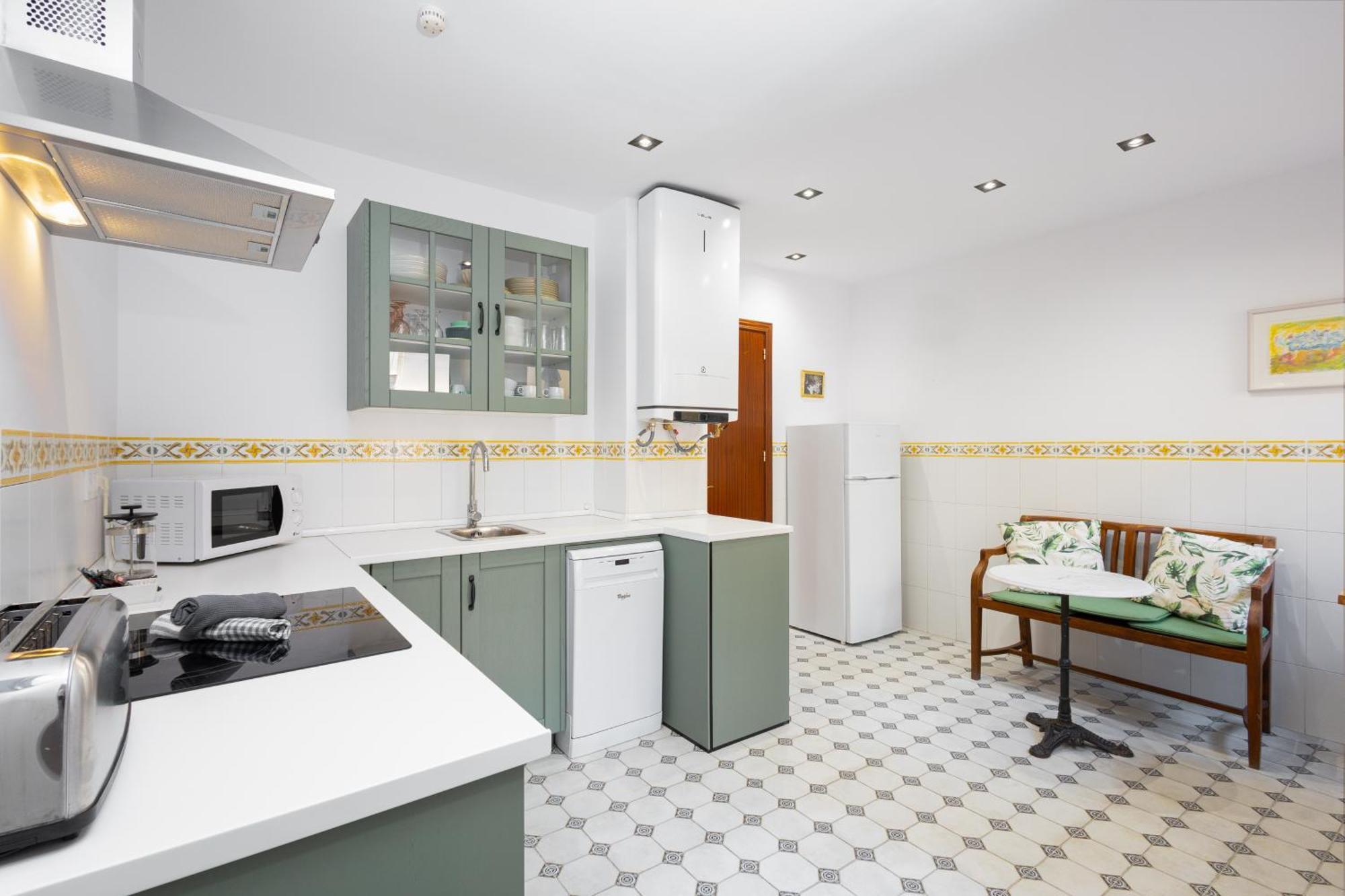 C92 - Rustic Two Bedrooms Apartment With Terrace 马拉加 外观 照片